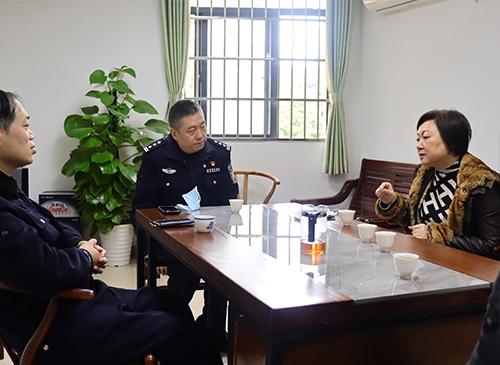 ��ǿ�������������Ǿ����ϵ